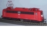 Locomotiva electrica  140 &#238;n culoare ro&#351;u oriental a epocii IV/V