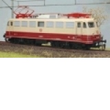Locomotiva electrica 114 (ex 112) (Dunga) &#238;n culori TEE (bej/ro&#351;u), epoca IV