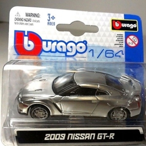 Macheta auto Nissan GT-R (2009) 1:64 - argintiu