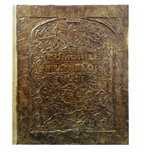 Comorile Muzeelor Ruse. Enciclopedie ilustrata de arta (coperta ceramica)