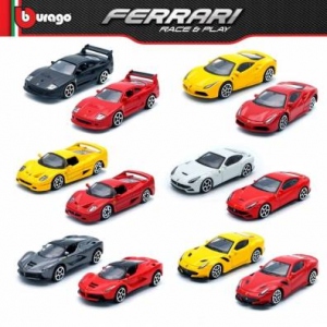 Masinuta Ferrari 1:64 Race and Play - diverse modele