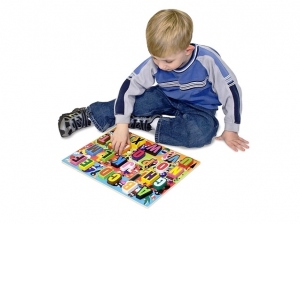 Melissa and Doug - Puzzle lemn in relief Litere