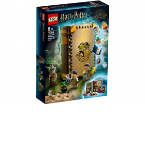 LEGO Harry Potter - Moment Hogwarts: Lectia de ierbologie 76384, 233 piese