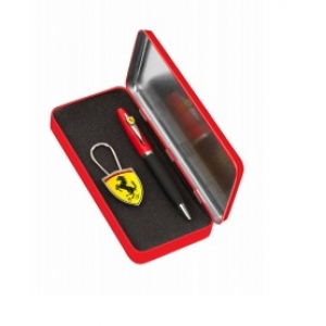 Set Ferrari Maranello pix si breloc