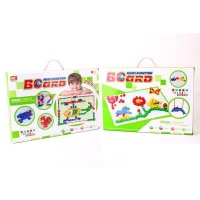 Set creativ cu pioneze colorate