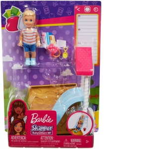 Set Barbie skipper babysitters, baietel cu loc de joaca