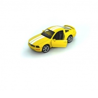 Masinuta diecast Ford Mustang GT 2006, model galben