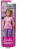 Papusa Barbie Asistenta medicala satena