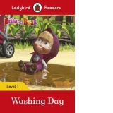 Ladybird Readers Level 1 - Masha and the Bear - Washing Day (ELT Graded Reader)