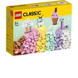 LEGO Classic - Distractie creativa in culori pastel