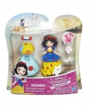 Mini papusa Disney Princess Little Kingdom cu accesorii - Alba ca Zapada