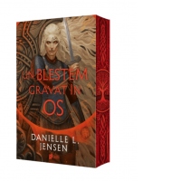 Un blestem gravat in os. Al doilea volum din seria  Saga celor Nesortiti. Editie sprayed edges